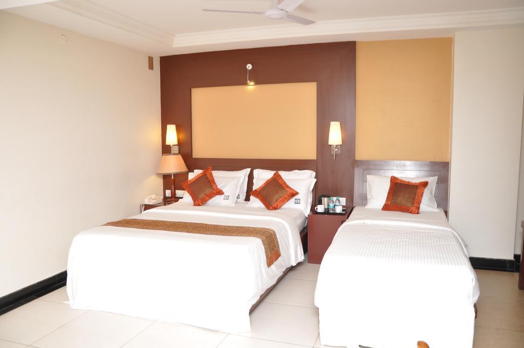 Hotel Shaans Tiruchirappalli Δωμάτιο φωτογραφία