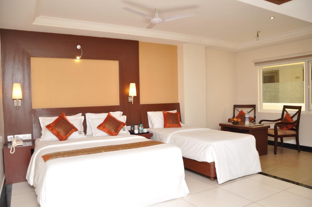 Hotel Shaans Tiruchirappalli Δωμάτιο φωτογραφία