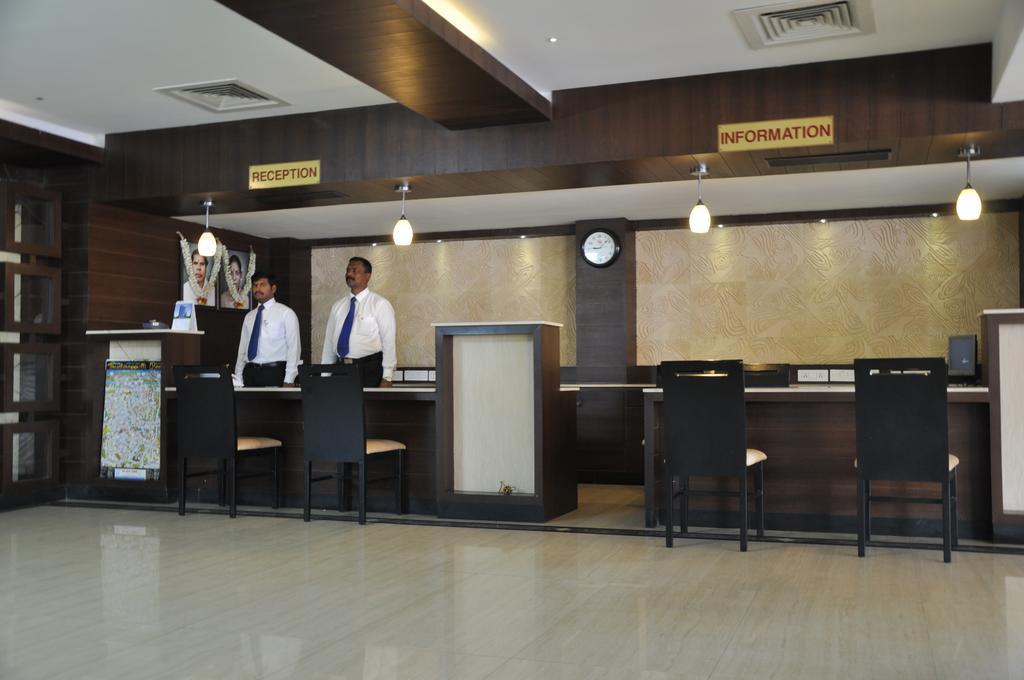 Hotel Shaans Tiruchirappalli Εξωτερικό φωτογραφία