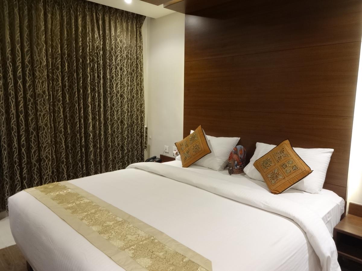 Hotel Shaans Tiruchirappalli Εξωτερικό φωτογραφία