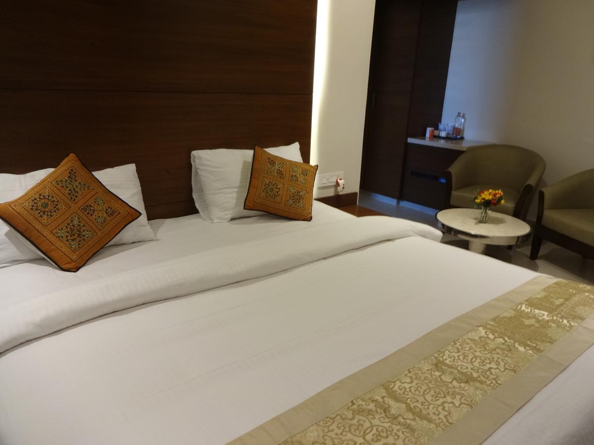 Hotel Shaans Tiruchirappalli Εξωτερικό φωτογραφία